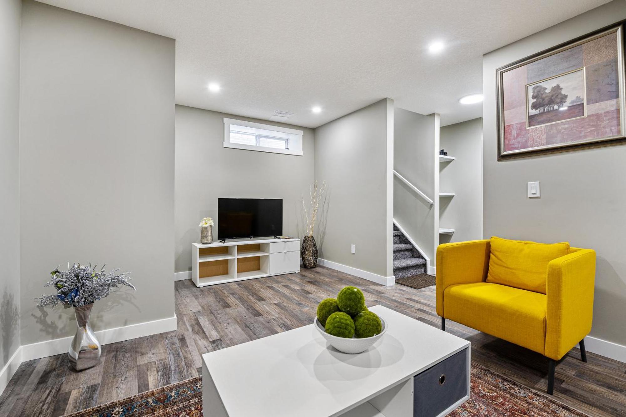 Modern 2 Bedroom Basement Suite With Laundry YYC Esterno foto